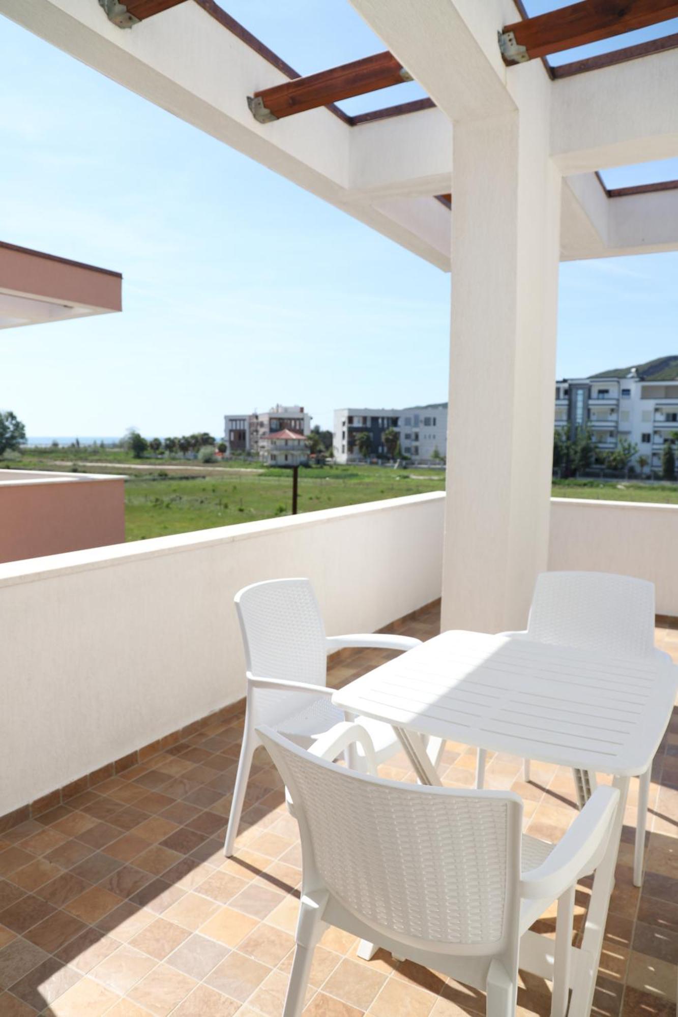 Tea Residence, Gjiri I Lalzit Apartments Дуррес Екстер'єр фото