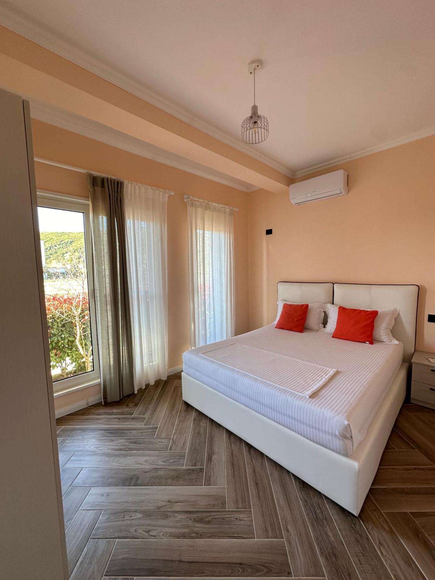 Tea Residence, Gjiri I Lalzit Apartments Дуррес Екстер'єр фото